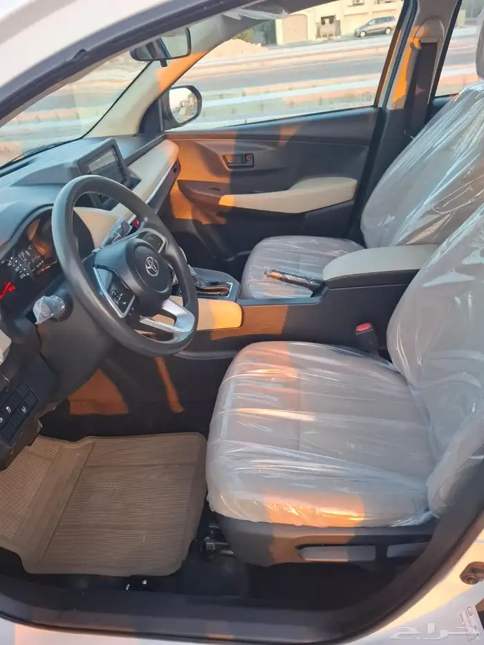 تويوتا يارس 2023 4