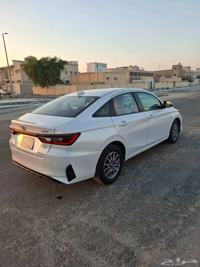 تويوتا يارس 2023 3