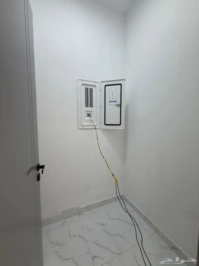 للبيع روف علوي بملحق مع بايكه سياره من 650 الف بشمال الخميس 17