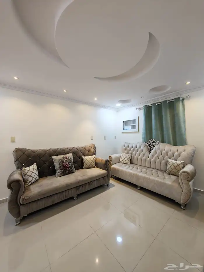 كنب يتسع 11 شخص 1