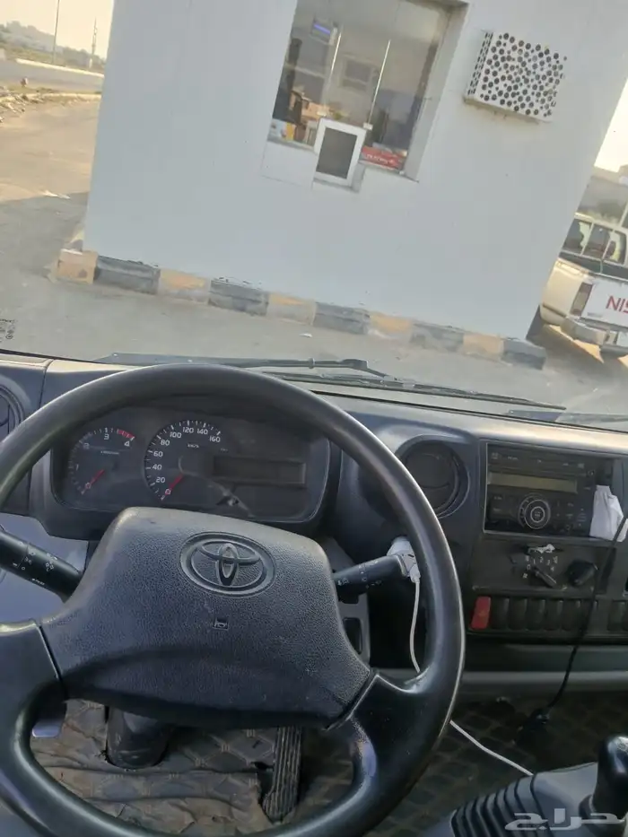 شاحنة دينة تويوتا شبك مخزن 9