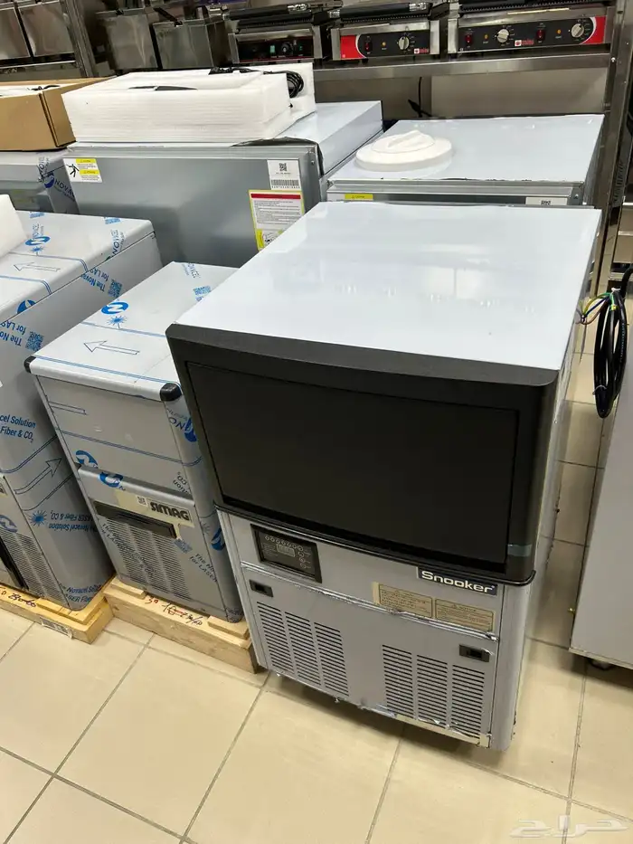 صانعة مكعبات الثلج سنوكر 1