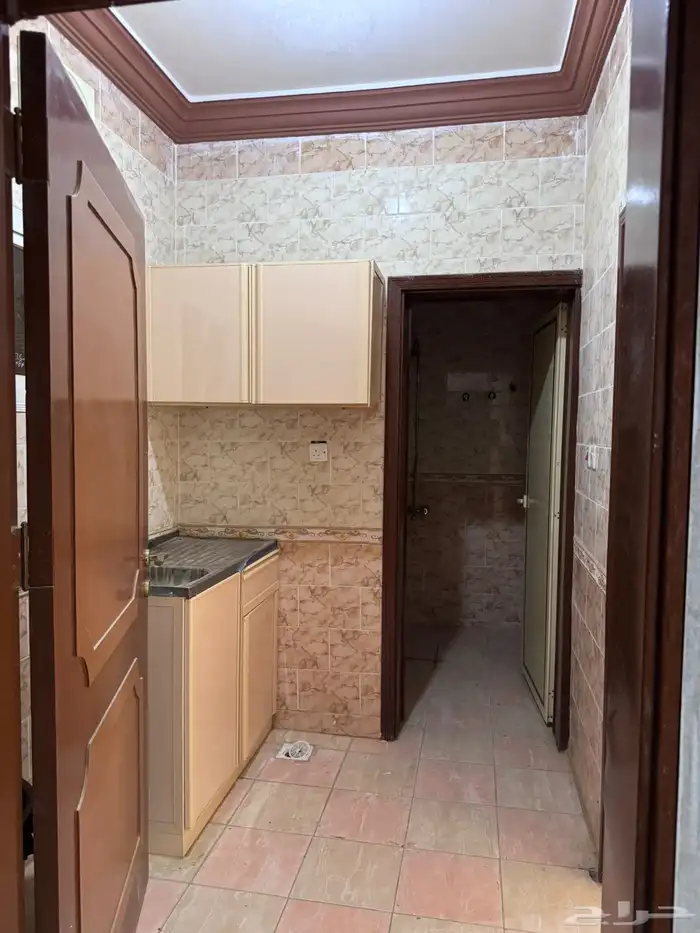 شقق وعمارة للإيجار في المخواة المثلث 6