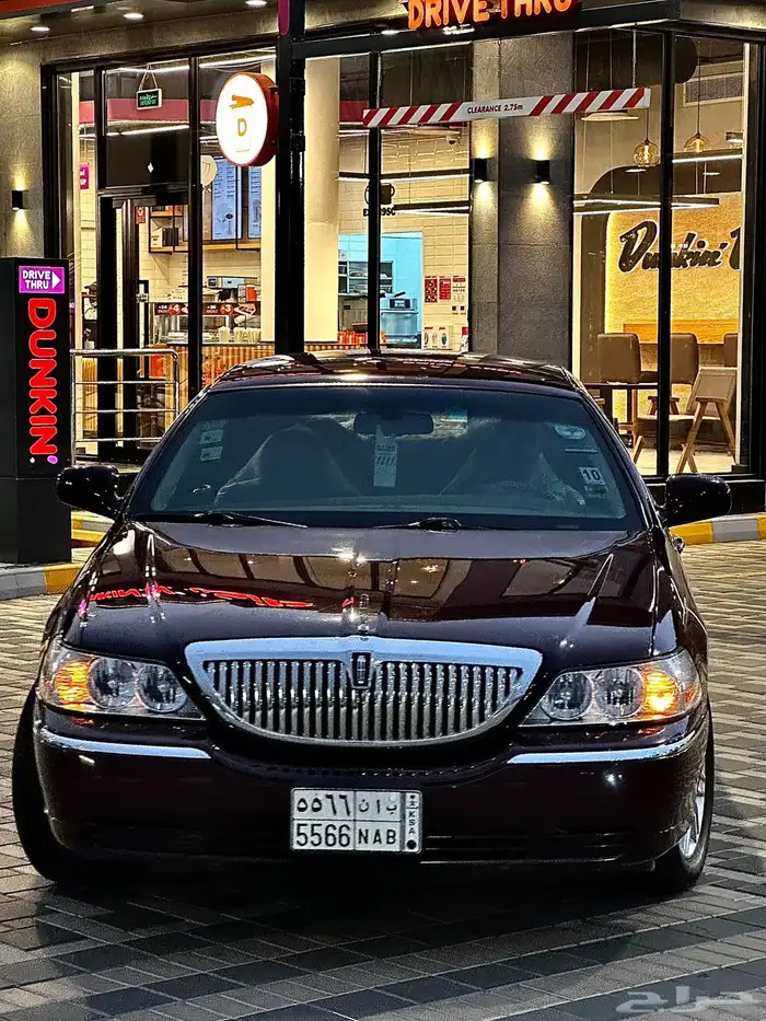 لنكولن تاون كار مخزن ممشى 82 الف كيلو فقط 5