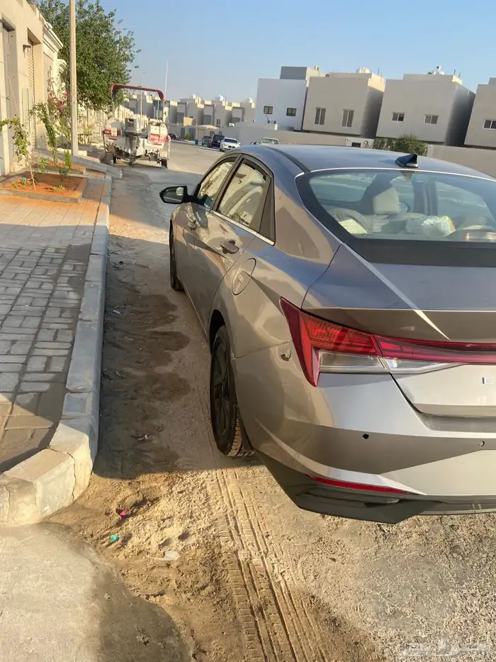 هيونداي إلنترا 2021 نصف فل  استخدام نظيف جدا 6
