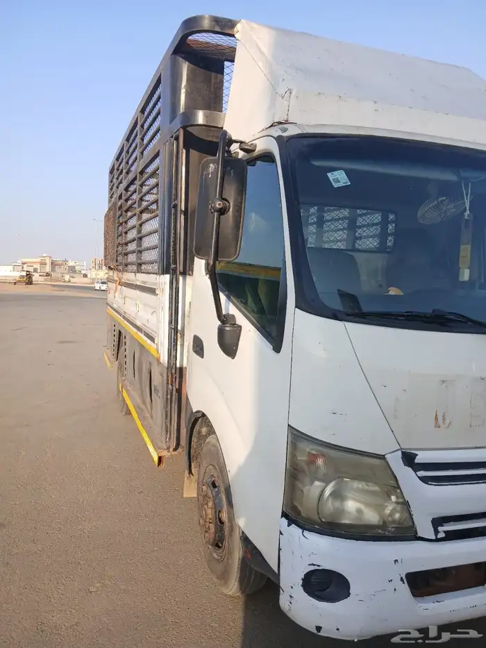 شاحنة دينة تويوتا شبك مخزن 8