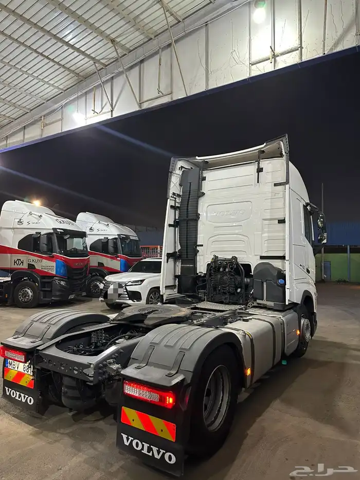 فولفو راس تريلا 2022 بطاقة جمركية 8