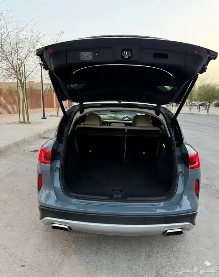 نيسان إنفينيتي QX50 موديل 2022 12