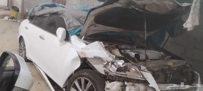 مصدومه لكزس 1