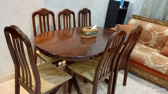 طقم كنب وطاولة كراسي 3