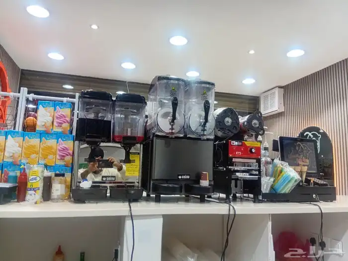 محل عصيرات للتقبيل لعدم وجود عمالة 7