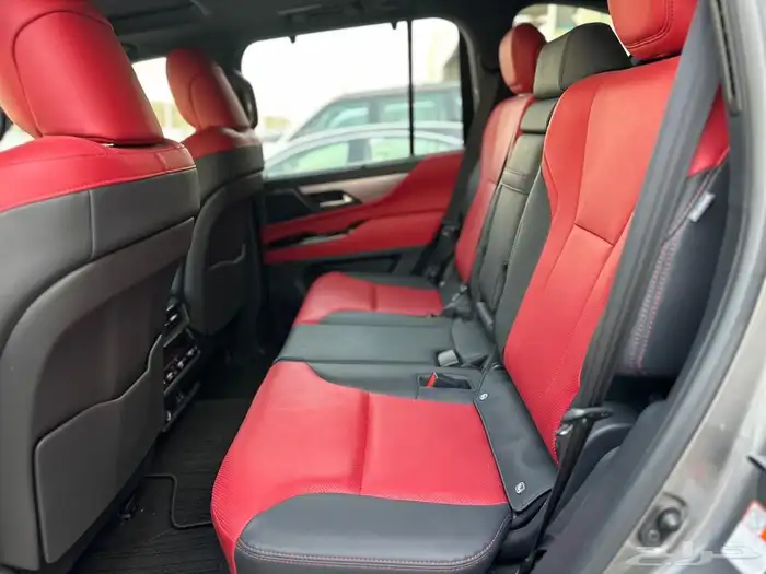 لكزس 2025 اف سبورت 10