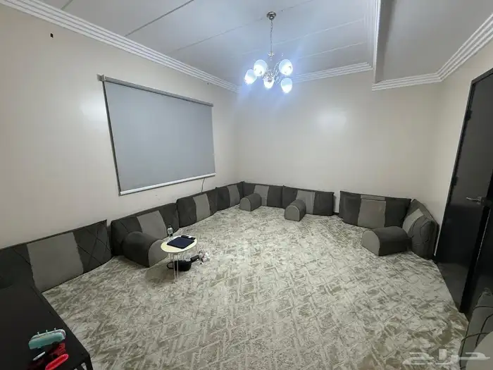 فلا للبيع دور كبير في حي الخليج 20