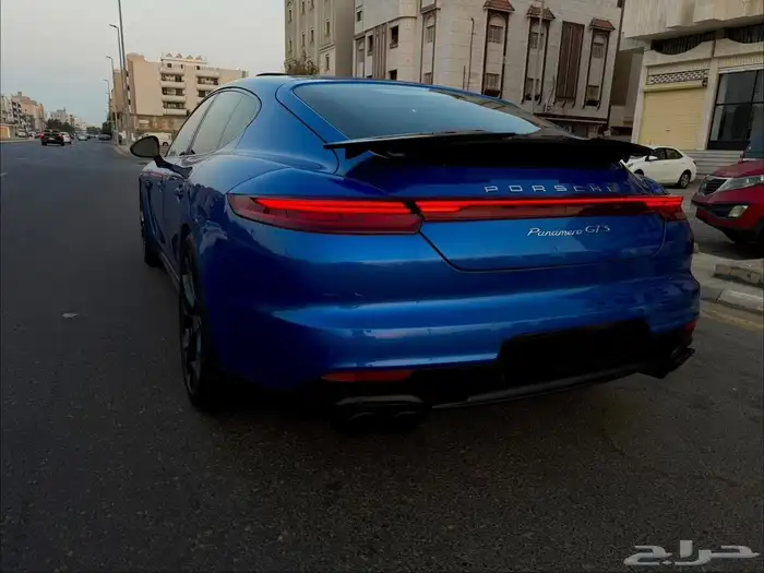 بورش بانوميراGTS 2015 17