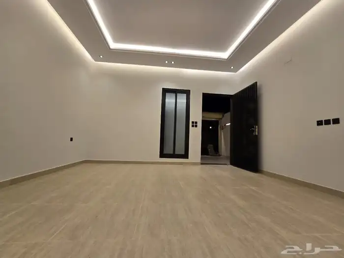 دور ارضي فاخر للبيع بحي الرحمانيه جده 9