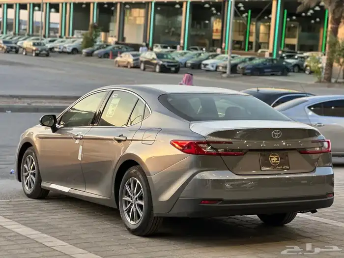 تويوتا كامري 2025 4