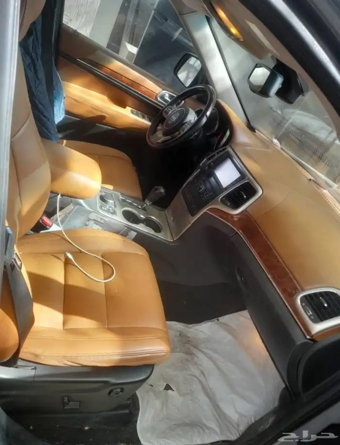 جيب جراند شيروكي 8