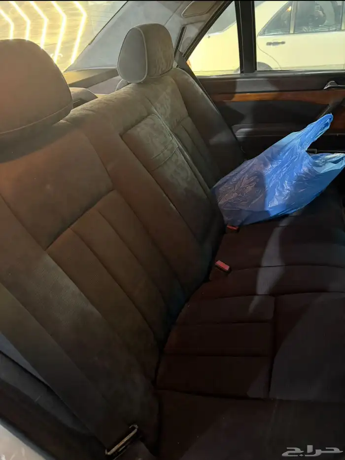 شبح 300 مرسيدس 1992 مخزن 8