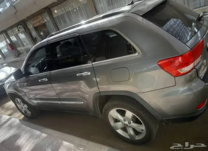 جيب جراند شيروكي 2