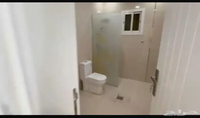 فيلا روف للبيع حي المطار 12