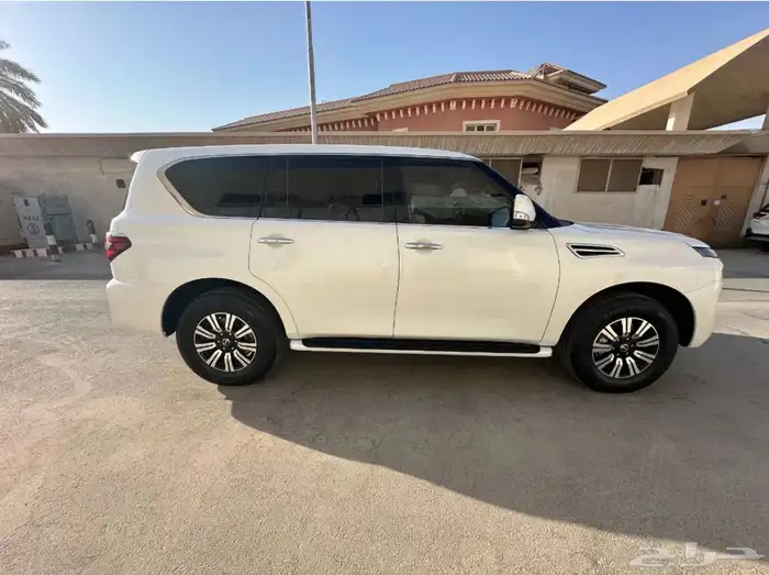 باترول 2020 SE   أبيض 3