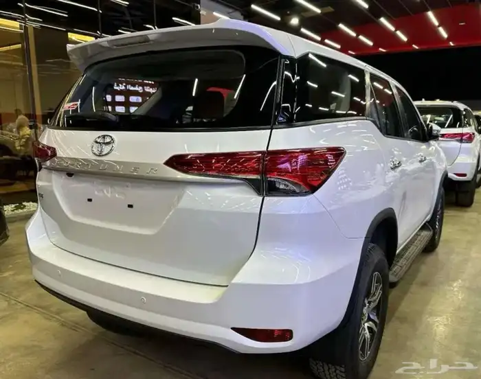 تويوتا فورتشنر GX2 بنزين بدون دبل 2025 4
