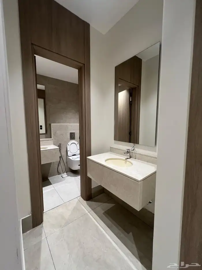 شقة للايجار السنوي الخبر حي البحر مقابل الكورنيش 3