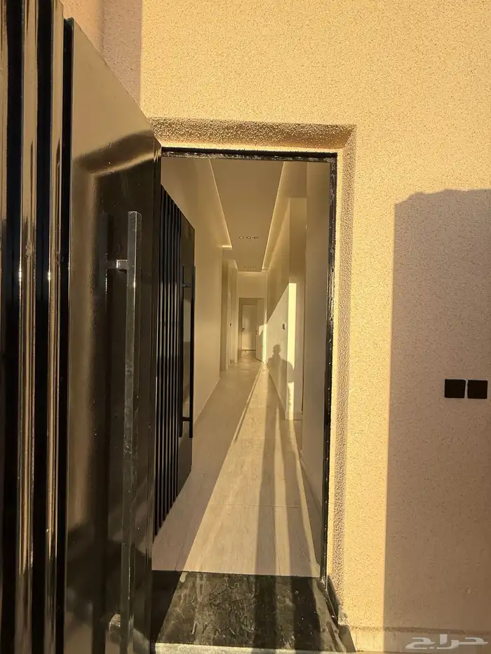 للبيع شقه أرضيه وروف علوي بحي النسيم ب أسعار صيدة 2