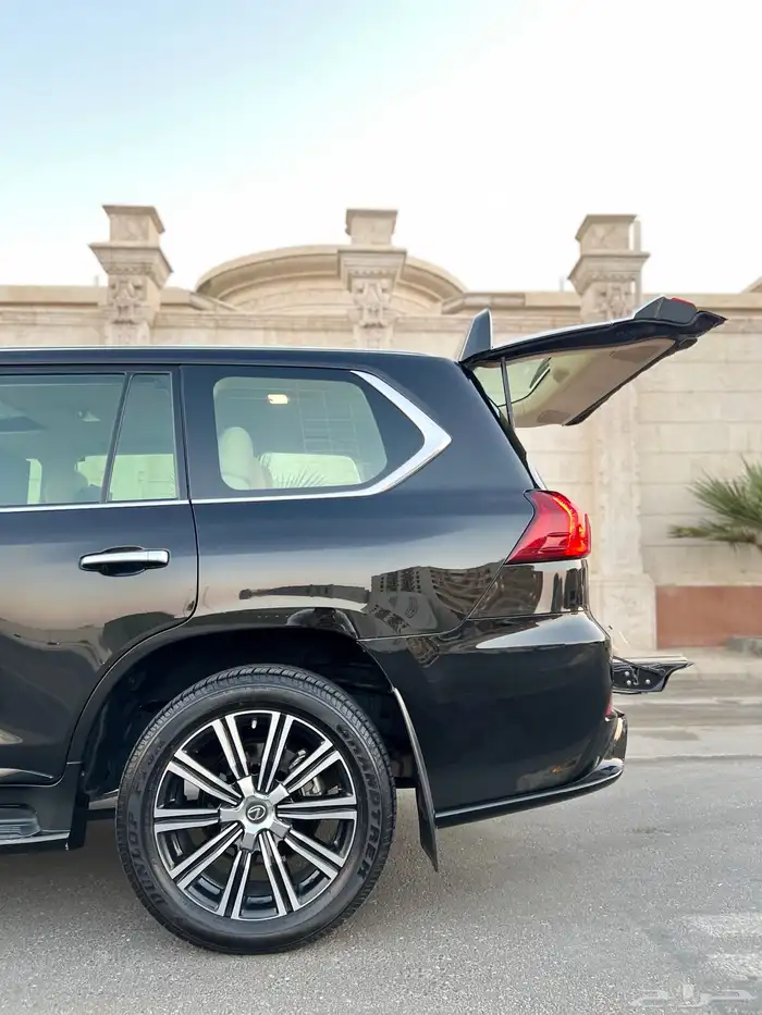 لكزس LX570s فل DD ممشى قليل قمة النظافة 2021 سعودي وكالة 60