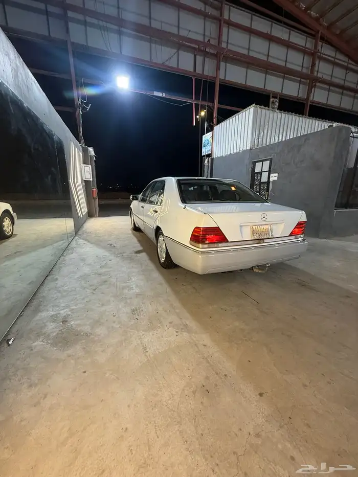 شبح 300 مرسيدس 1992 مخزن 2