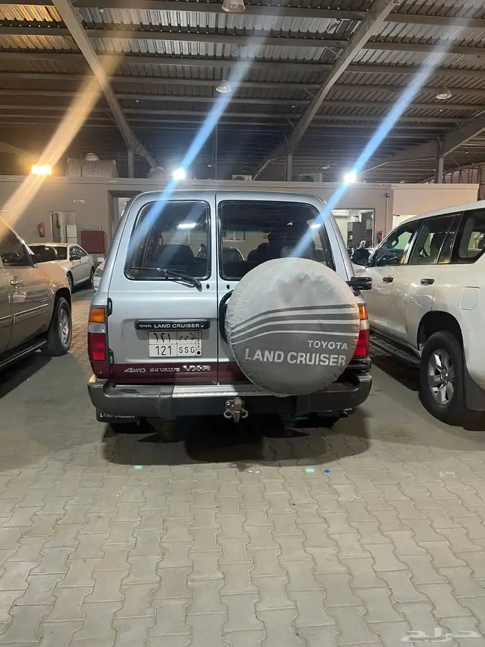 لاندكروزر VXR مخزن 3
