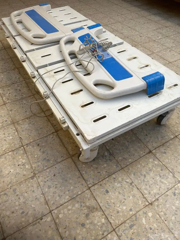 سرير طبي كهربائي 3