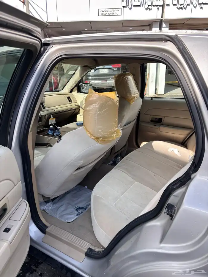 فورد فكتوريا 2011 9