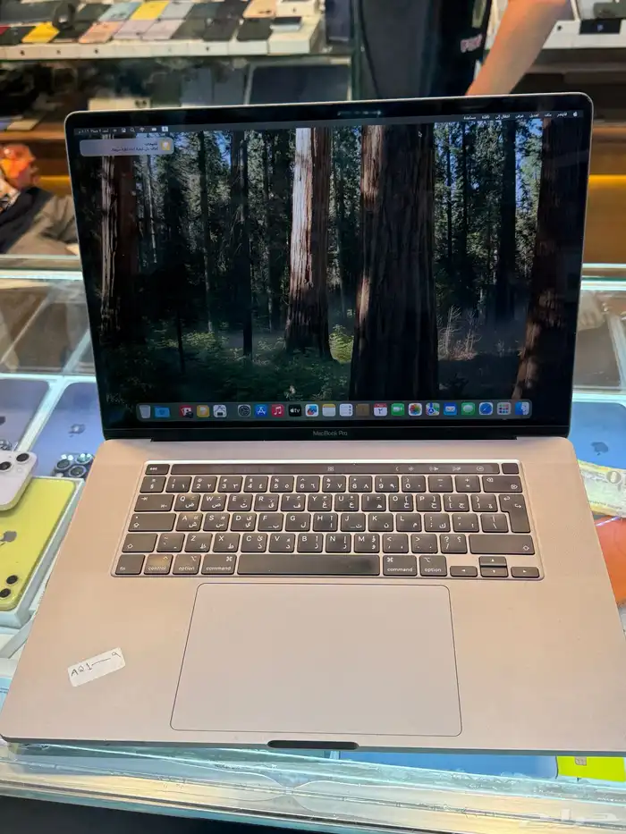 ماك بوك برو 512 قيقاء 16 أنش حجم الشاشة رام المعالج16 0