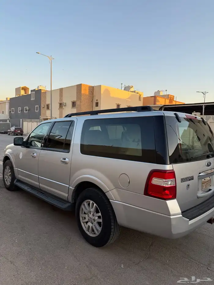 فورد اكسبدشن 2010 شاص طويل مخزن ممشى قليل 3