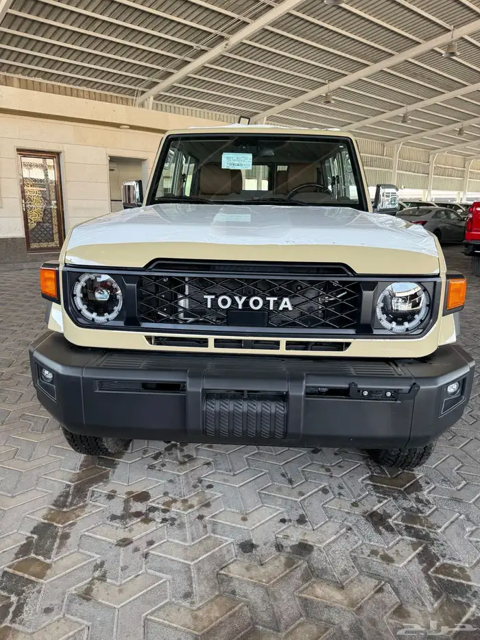 تم البيع تويوتا ربع بريمي اتومتيك موديل 2025 3