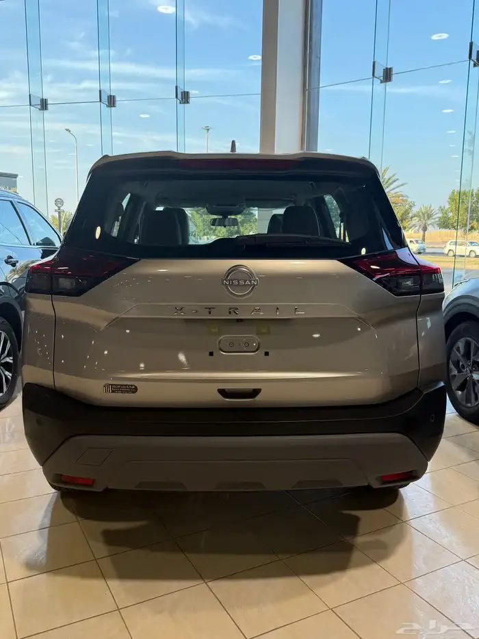 نيسان اكس تريل 7 ركاب 7