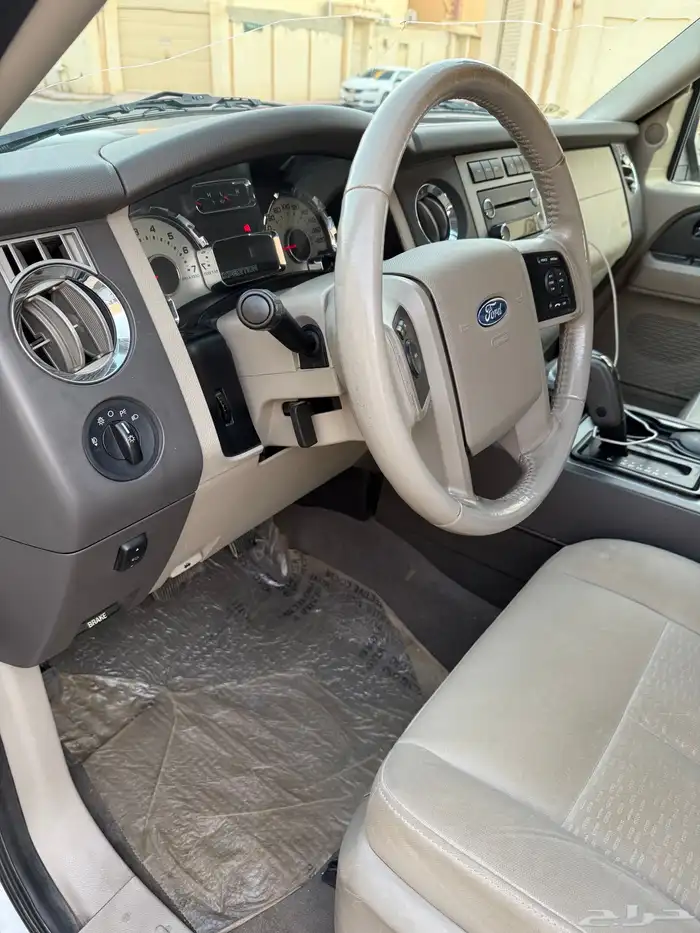 فورد اكسبدشن 2010 شاص طويل مخزن ممشى قليل 10