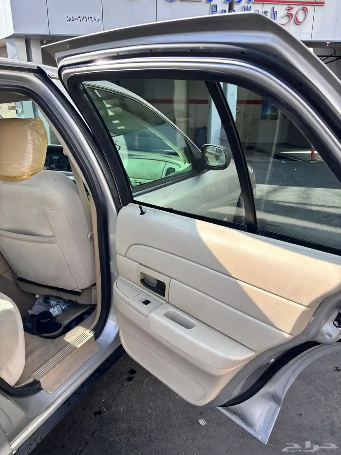 فورد فكتوريا 2011 8