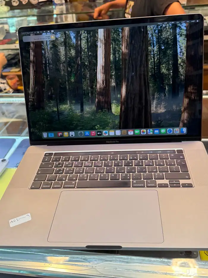 ماك بوك برو 512 قيقاء 16 أنش حجم الشاشة رام المعالج16 1