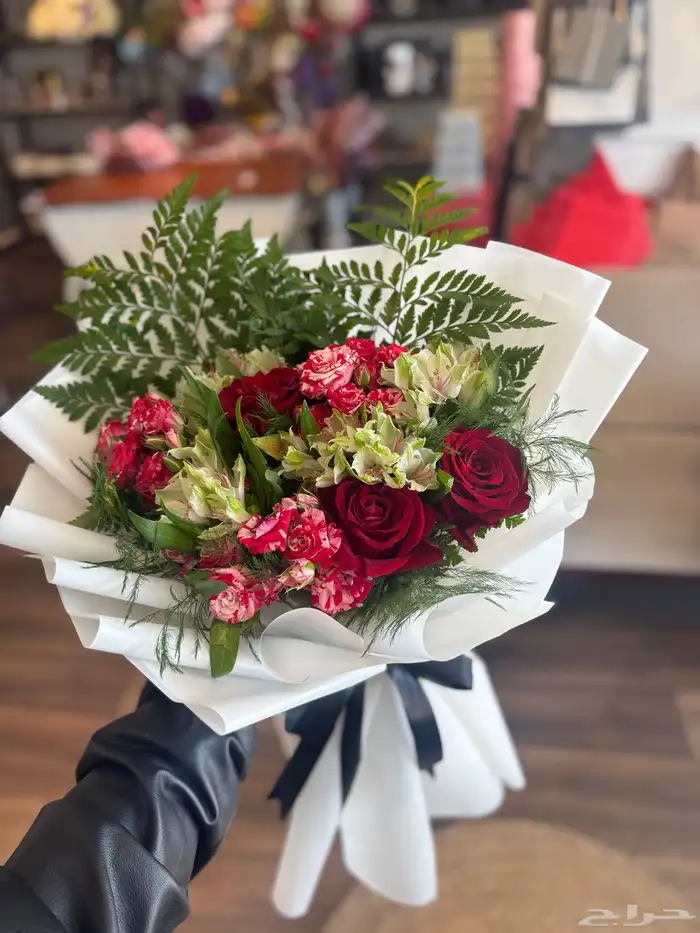 منسق ورد هدايا يبحث عن عمل لتواصل عل ا الوتساب 1