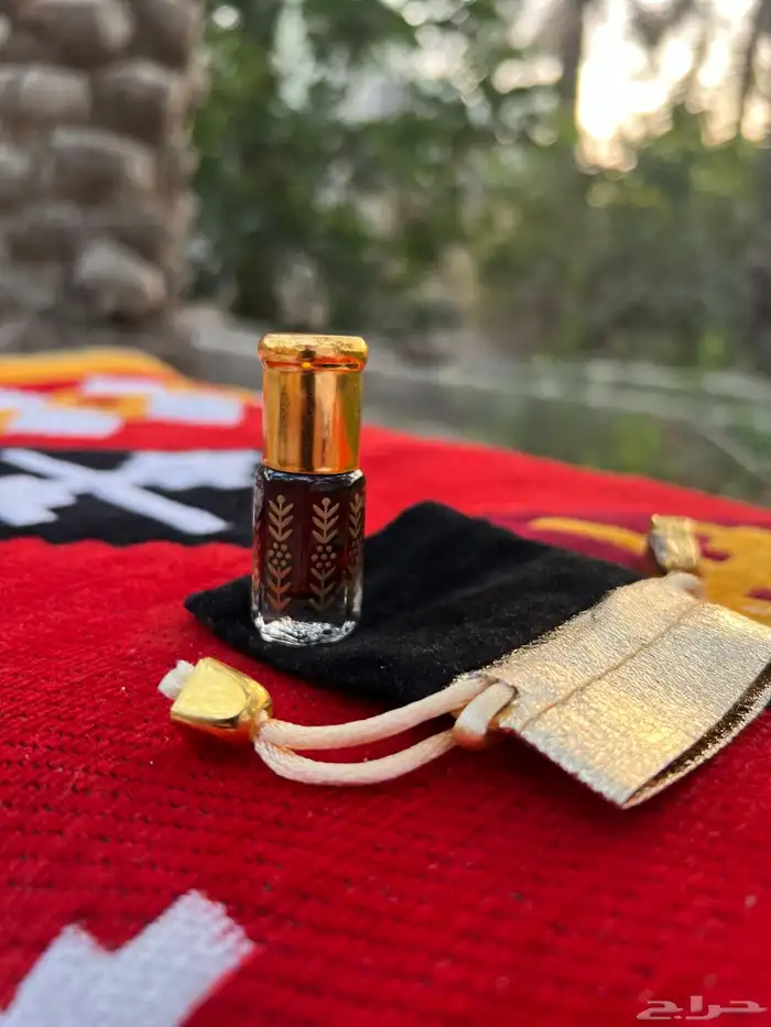 دهن عود طبيعي 1