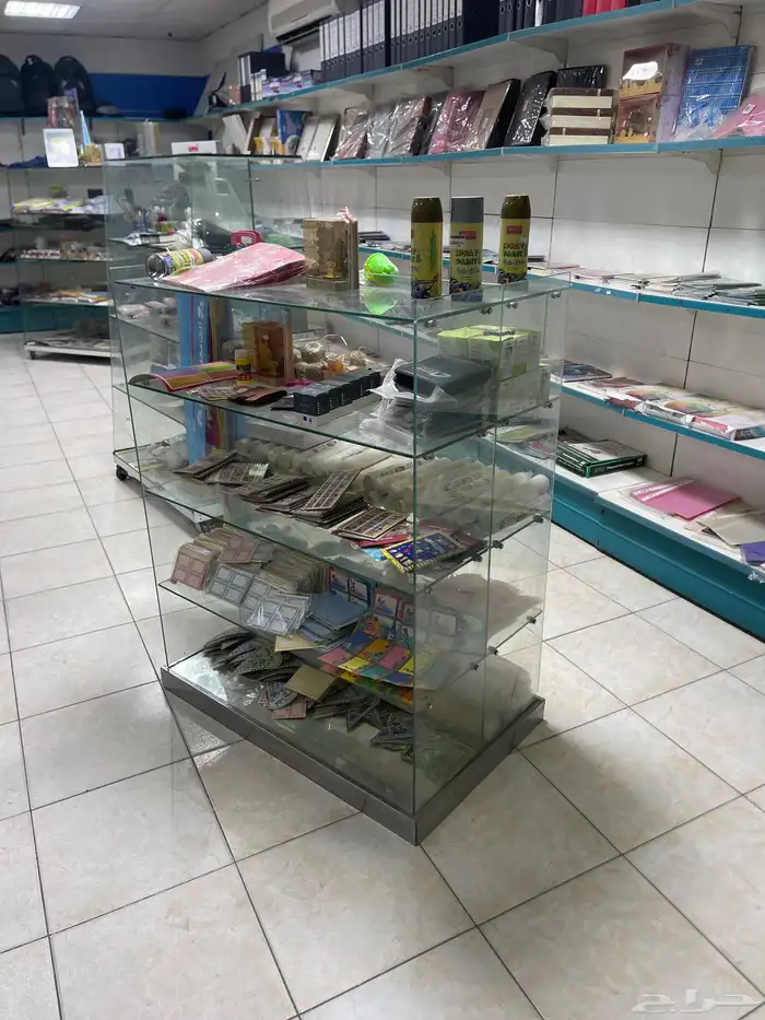 اغراض مكتبة كامله للبيع 4