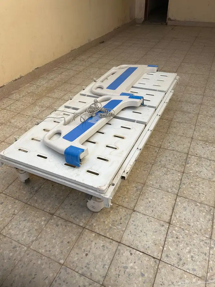 سرير طبي كهربائي 0