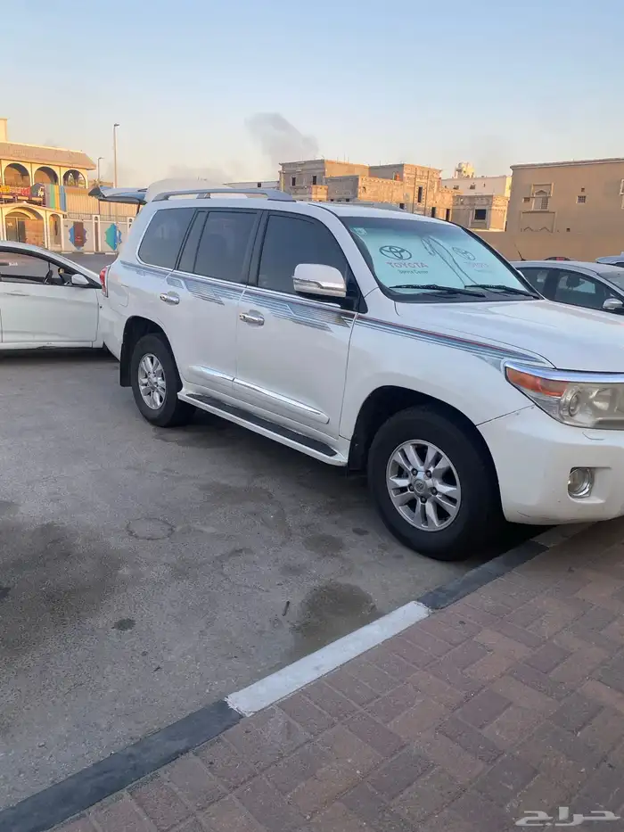 لندكروزر 2013 3