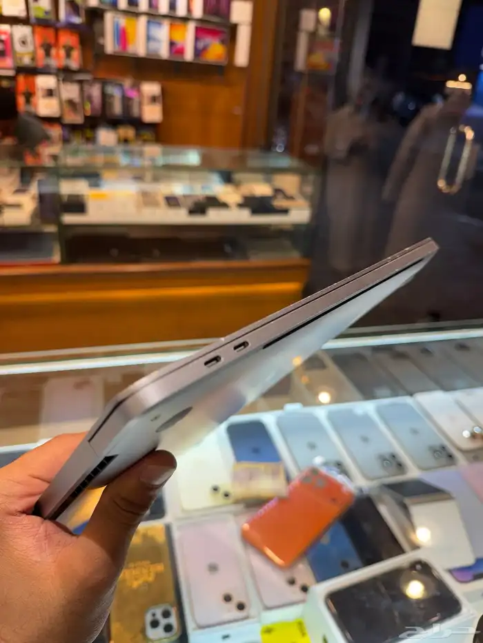 ماك بوك برو 512 قيقاء 16 أنش حجم الشاشة رام المعالج16 13