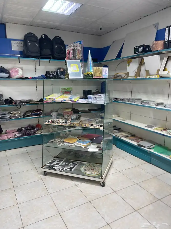 اغراض مكتبة كامله للبيع 5