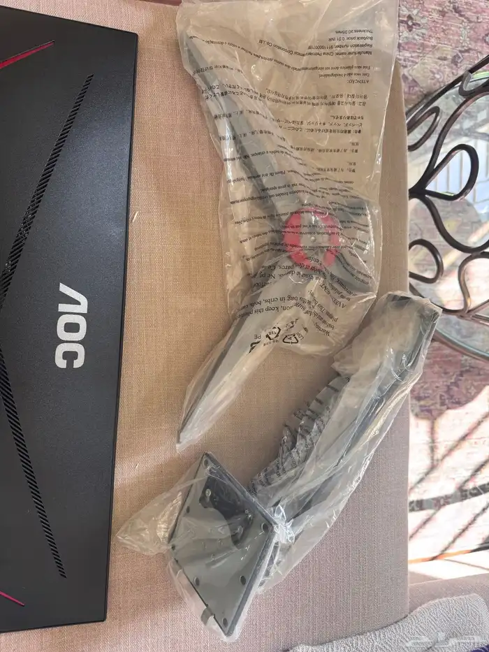 شاشة قيمنق 27 AOC 240hz مكسورة 1