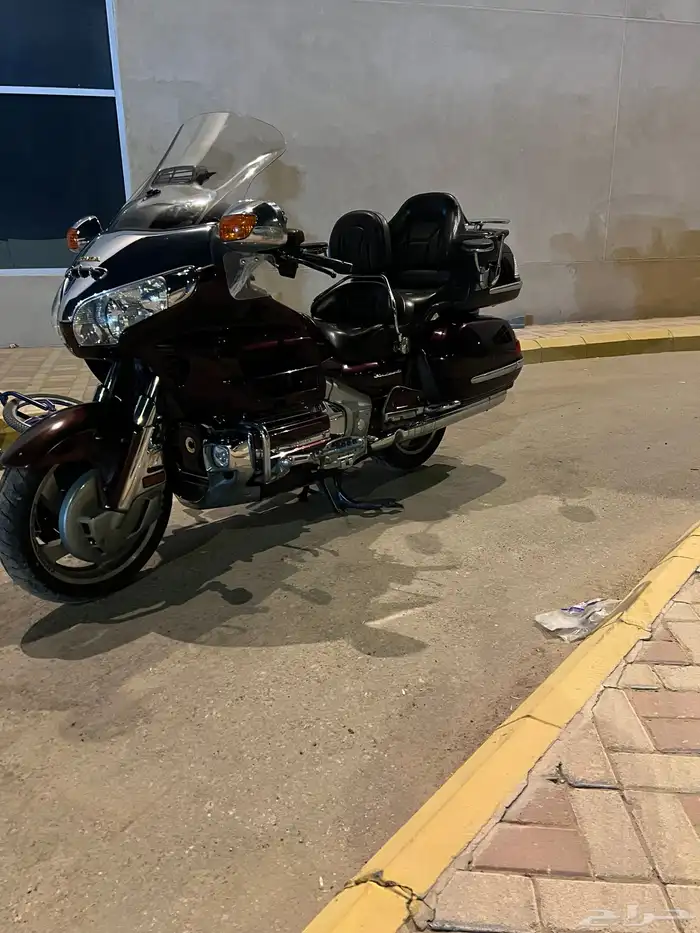 للبيع قولد وينق 7