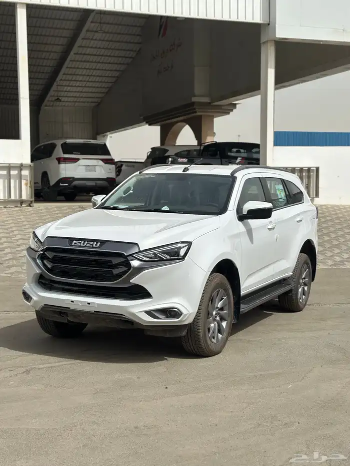 جيب ايسوزو MUX - فل كامل دبل- 2024 2